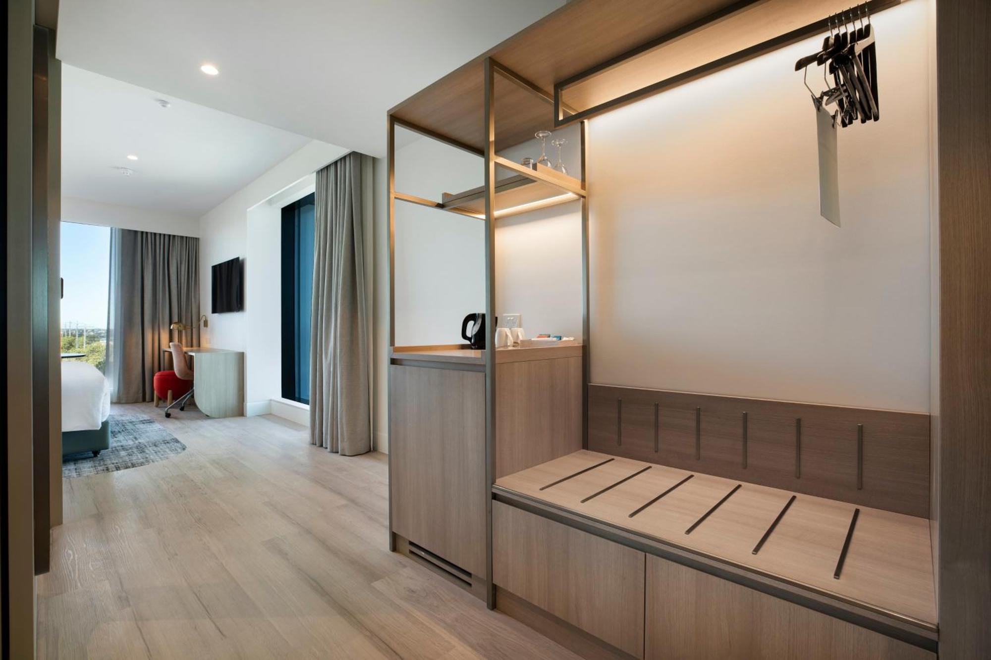Holiday Inn & Suites Geelong By Ihg Exterior photo
